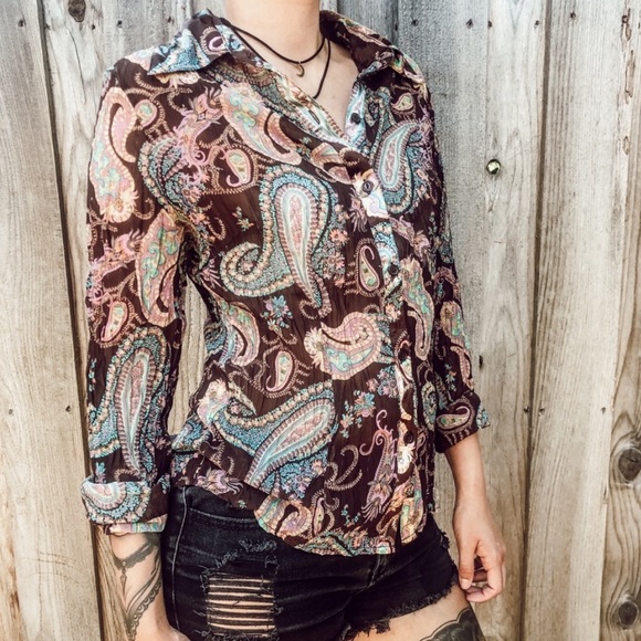 No Boundaries Paisley Blouse - Picture 5 of 11